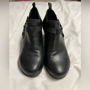 Merrell Evera Rush Black Booties